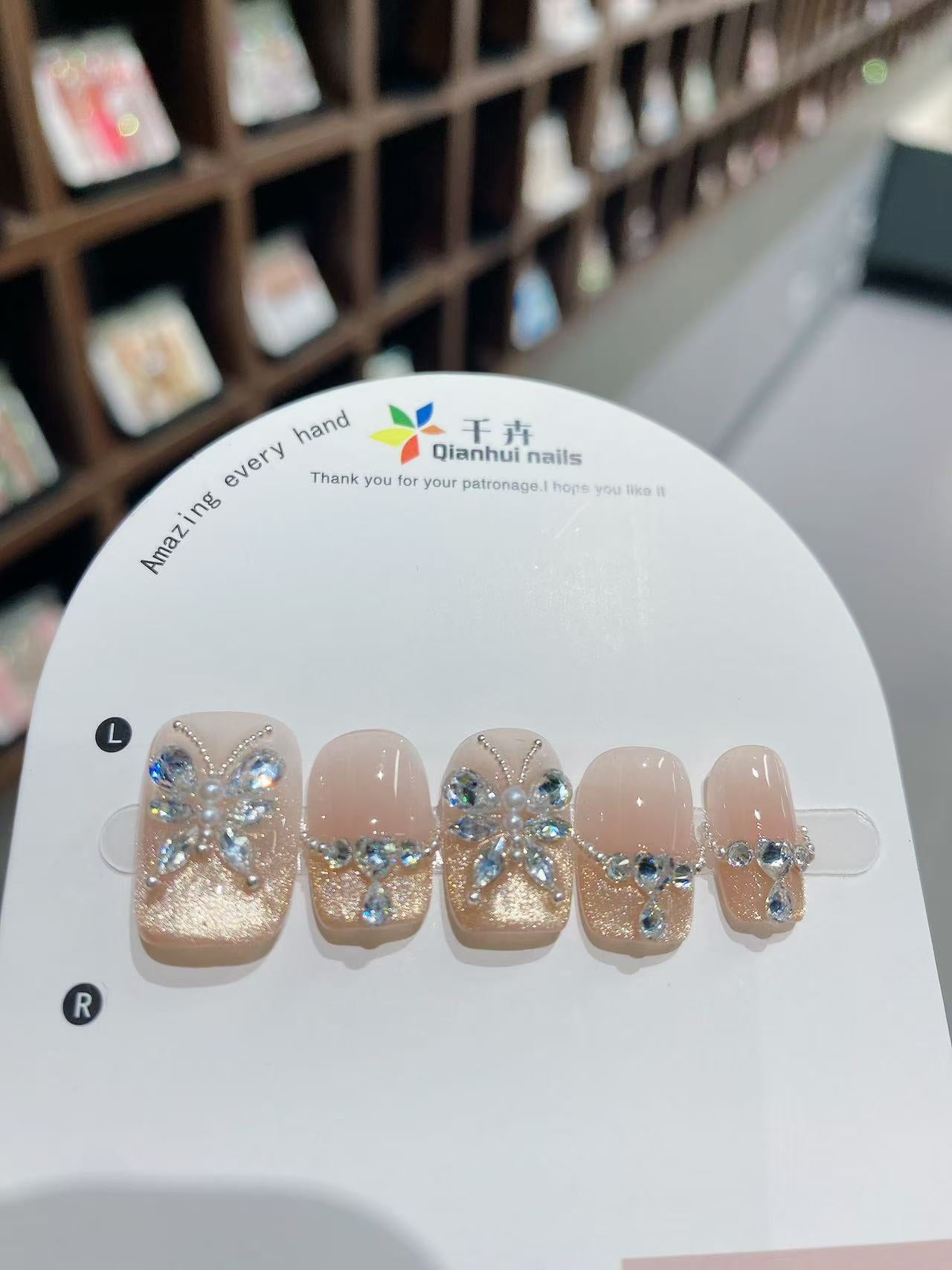 【 Sunlight Butterfly Shadow 】 Golden Nail Art Butterfly Three-dimensional Cat's Eye High-end Pure Handmade Wearable Nail Pieces Wholesale